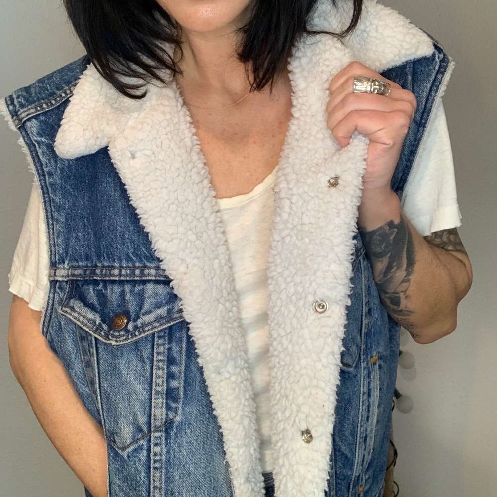 *SOLD 🦊💕* Vintage Levi’s Sherpa Vest